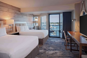 Room, 2 Queen Beds, Marina View