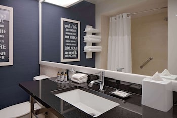 Suite, 2 Queen Beds (Marina)