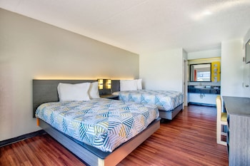 Standard Room, 2 Double Beds, Smoking