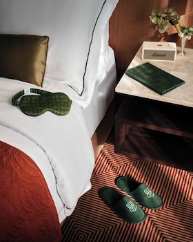 Junior Suite, 1 King Bed, Accessible