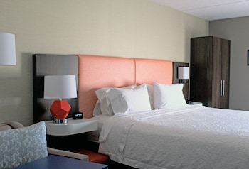Room, 1 Queen Bed, Accessible, Bathtub