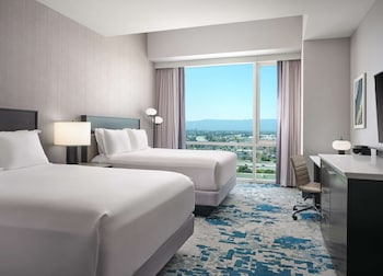 Room, 2 Queen Beds (Skyview)