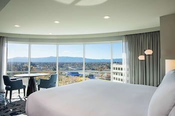 1 King Bed, 1 Bedroom, Luxury Suite