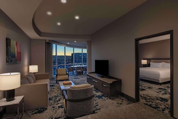 1 King Bed, 1 Bedroom, Executive Suite