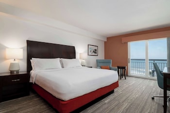 Room, 1 King Bed, Balcony, Oceanfront