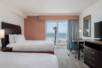 Room, 2 Queen Beds, Balcony, Oceanfront