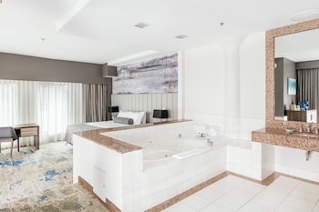Premium Suite, 1 King Bed
