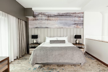 Deluxe Suite, 1 King Bed