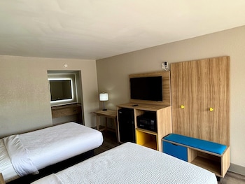 2 Double Beds, Non-Smoking