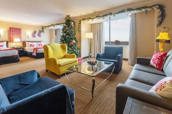 Junior Suite, 2 Queen Beds, Non Smoking (Holiday)