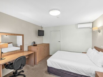 Standard Queen Room, 1 Queen Bed