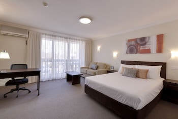 Executive Queen Room, 1 Queen Bed, Balcony