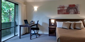 Executive Queen Room, 1 Queen Bed, Balcony