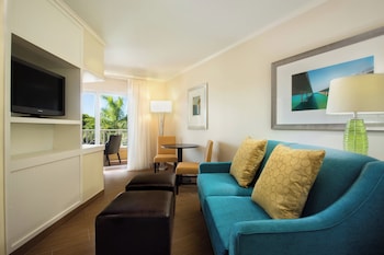 Suite, 1 King Bed with Sofa bed (Mobility Accessible, Roll-In Shower)