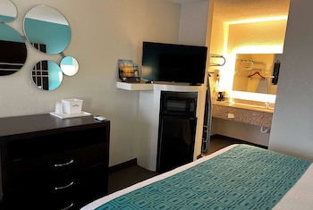 Standard Room, 1 King Bed