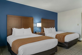 Standard Room, 2 Queen Beds, Non Smoking