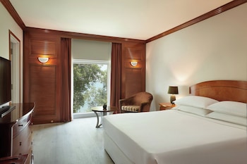 Junior Suite, 1 Bedroom (Club Lounge Access)