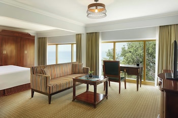 Executive Suite, 1 Bedroom (Club Lounge Access)