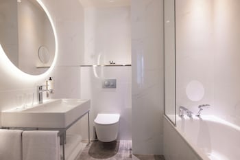 Deluxe Room, 2 Bedrooms, Connecting Rooms (Superior & Deluxe - Twin on request)