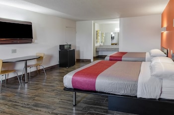 Standard Room, 2 Double Beds, Non Smoking, Refrigerator & Microwave