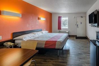 Standard Room, 1 King Bed, Non Smoking, Refrigerator & Microwave