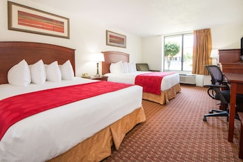 Room, 2 Queen Beds, Non Smoking