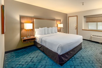 Premium Room, 1 King Bed, River View