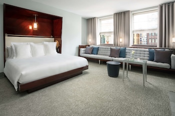 Deluxe Room, 1 Queen Bed