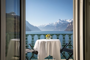 Executive Double Room with lake view and balcony