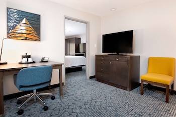 Suite, Two Queen Beds, Non-Smoking