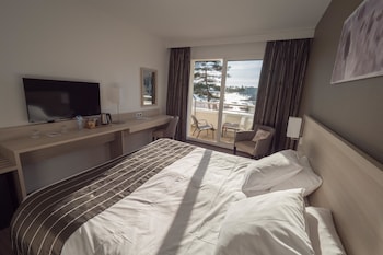 Exclusive Room, 1 King Bed, Balcony, Sea View (Larger Room;Twin bed on request)