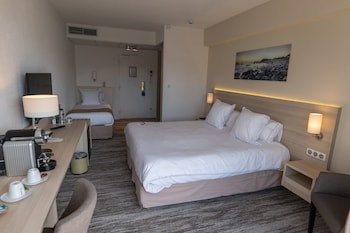 Family Room, Multiple Beds, Balcony, Sea View