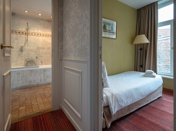Suite, Canal View