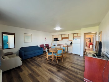 Suite with Two Double Beds - Non Smoking Across the street from ocean