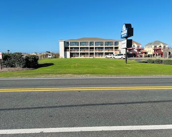 Double Room with Two Double Beds - Non Smoking Across the street from ocean