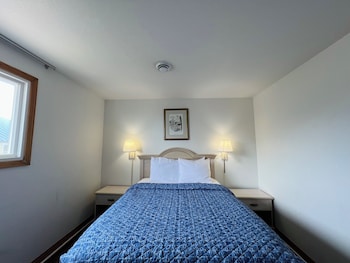 Queen Two-Bedroom Suite - Non Smoking