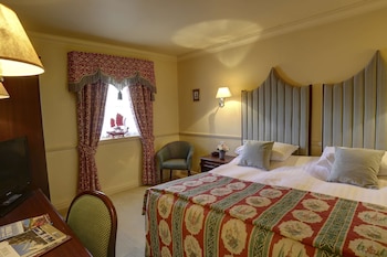 Superior Room, 1 King Bed, Non Smoking