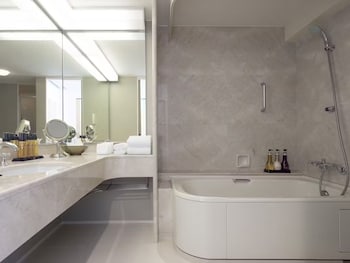 Suite, 2 Twin Beds