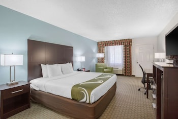 Standard Room, 1 King Bed, Non Smoking