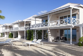Premium Beachfront Suite