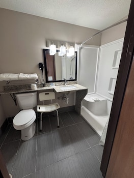 Room, 1 King Bed, Accessible, Non Smoking (Mobility/Tub w/Grab Bars)