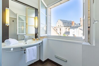 Double Room, 1 Double Bed (New Design)
