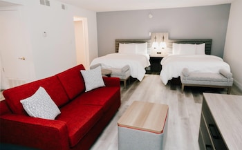 Deluxe Suite, 2 Queen Beds, Non Smoking