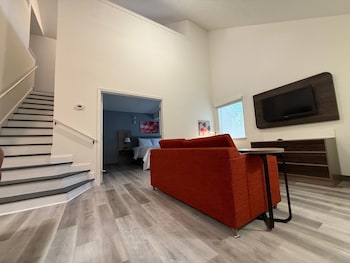 Room, Multiple Beds, Non Smoking (Deluxe Penthouse Suite)