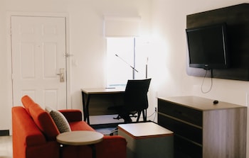 Deluxe Suite, 1 King Bed, Non Smoking