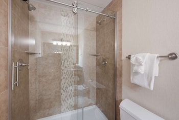 Standard Room, 1 King Bed, Non Smoking, Fireplace (Larger Room)