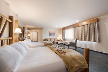 Standard Room, 2 Queen Beds, Non Smoking, Refrigerator & Microwave (Larger Room)