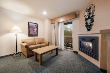 Suite, 1 King Bed, Non Smoking, Balcony (Larger Room)