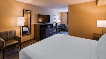 Suite, 1 King Bed, Accessible, Refrigerator & Microwave (with Sofabed)