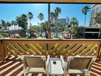 Pool and Garden View King Room (Non Smoking)